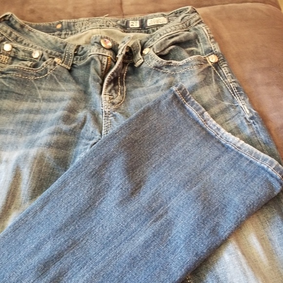 Jean's - Picture 2 of 3